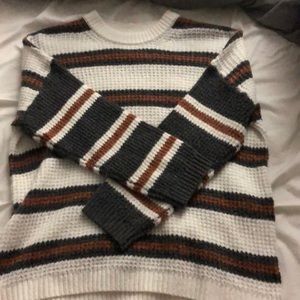 AMERICAN EAGLE OVERSIZED STRIPED SWEATER